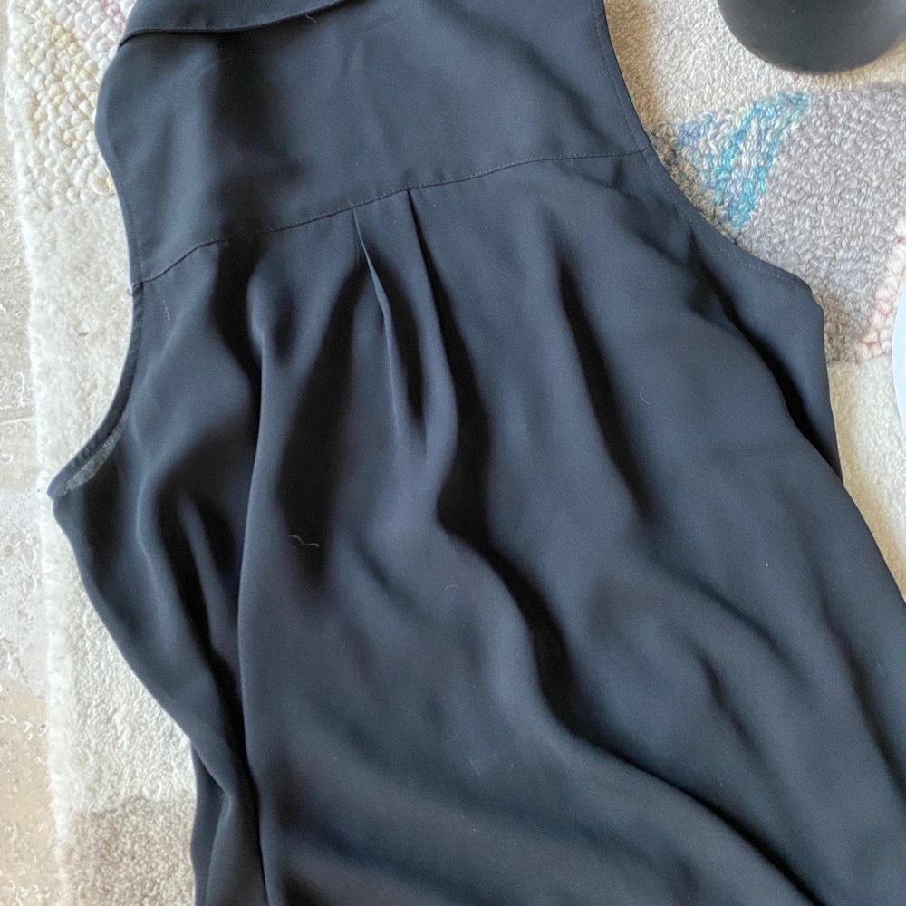 Express bundle: 2 sleeveless button up tank blouse - Picture 4 of 4